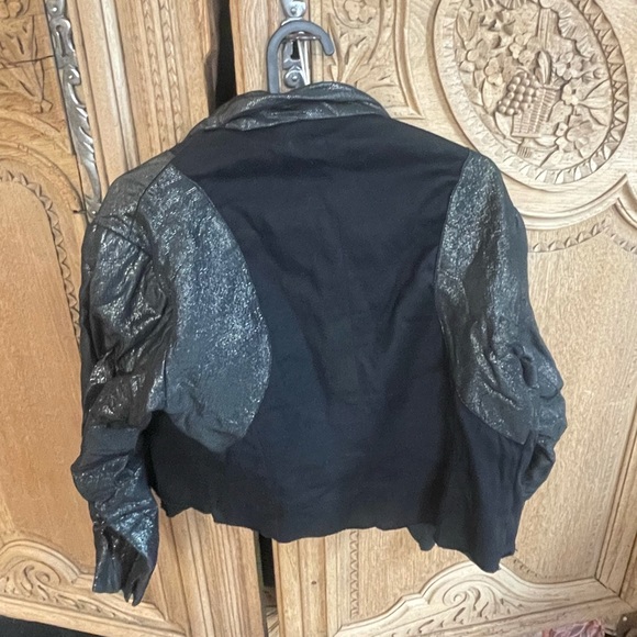 Vintage women’s black structured jacket with collar - Picture 3 of 3